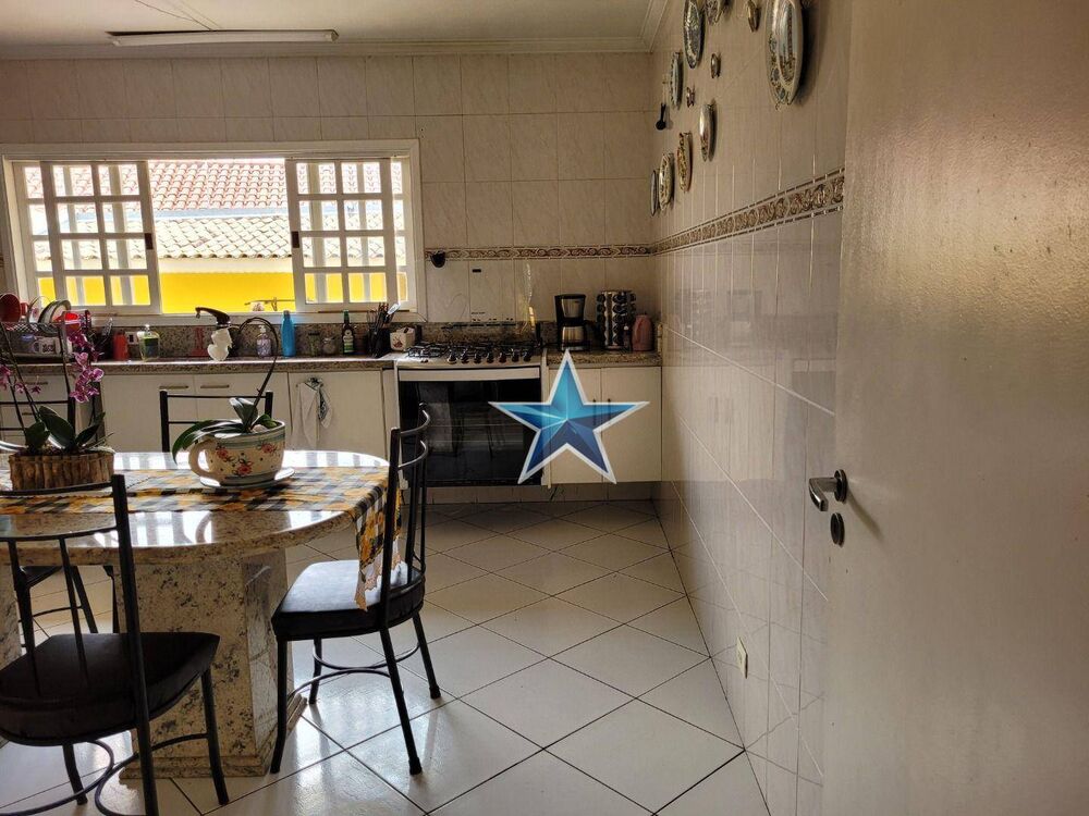 Sobrado, 3 quartos, 213 m² - Foto 4