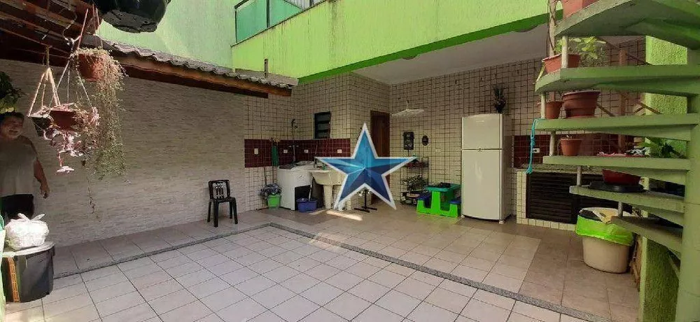 Sobrado à venda com 5 quartos, 390m² - Foto 3