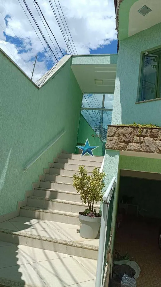 Sobrado, 3 quartos, 208 m² - Foto 1