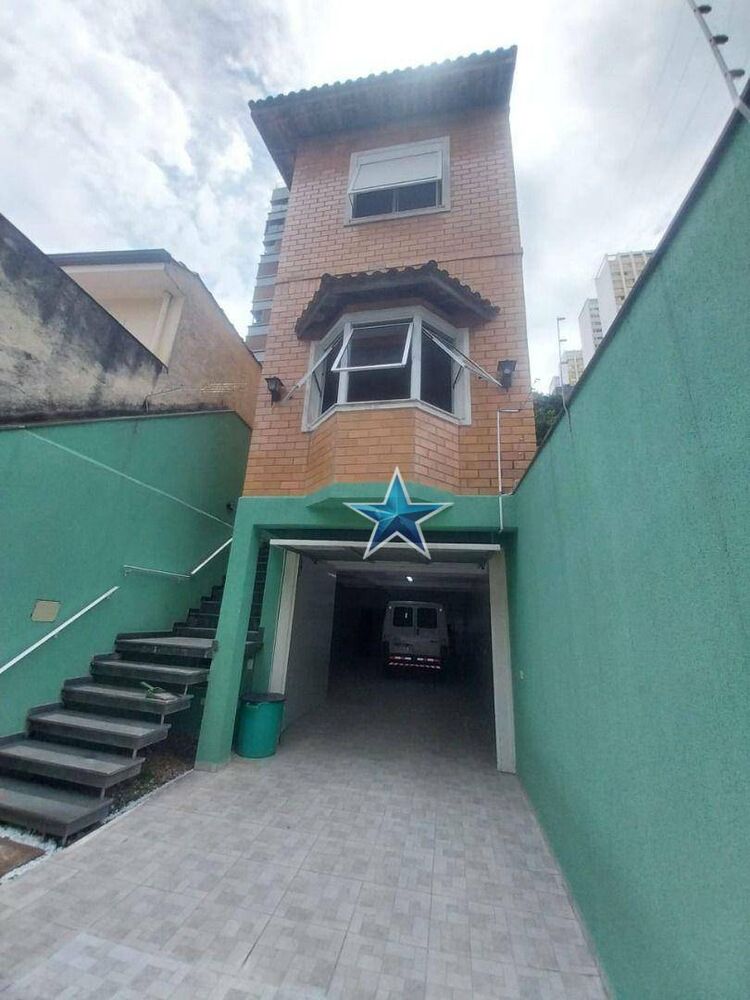 Sobrado para alugar com 3 quartos, 270m² - Foto 1