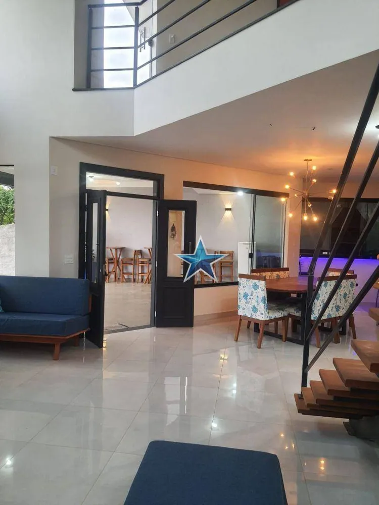 Sobrado, 3 quartos, 260 m² - Foto 1