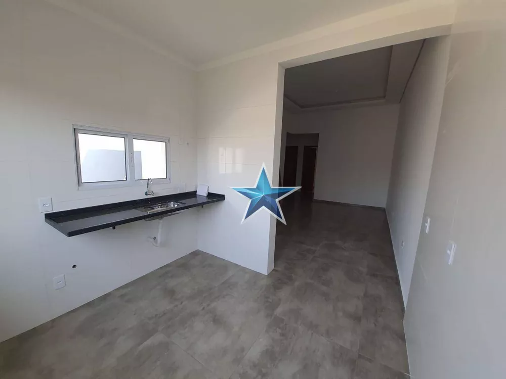 Casa à venda com 3 quartos, 79m² - Foto 4