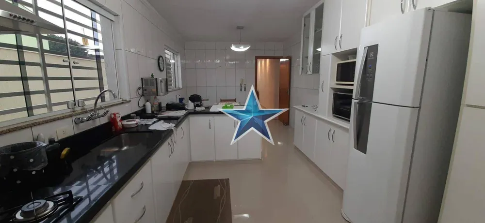 Sobrado, 3 quartos, 303 m² - Foto 11