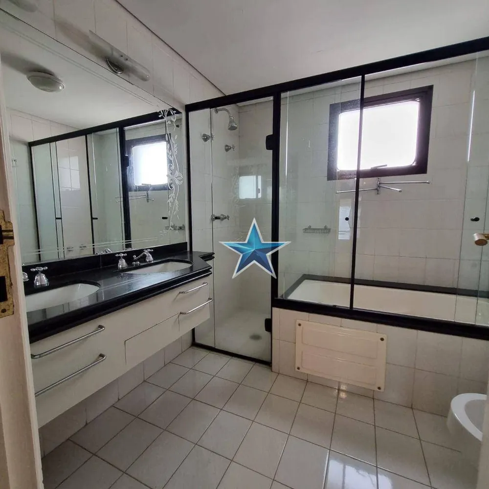 Apartamento, 3 quartos, 193 m² - Foto 2