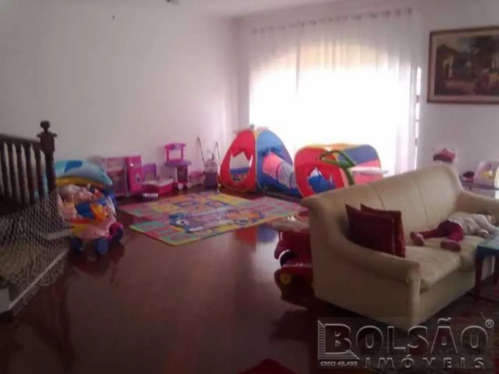 Sobrado, 4 quartos, 700 m² - Foto 1