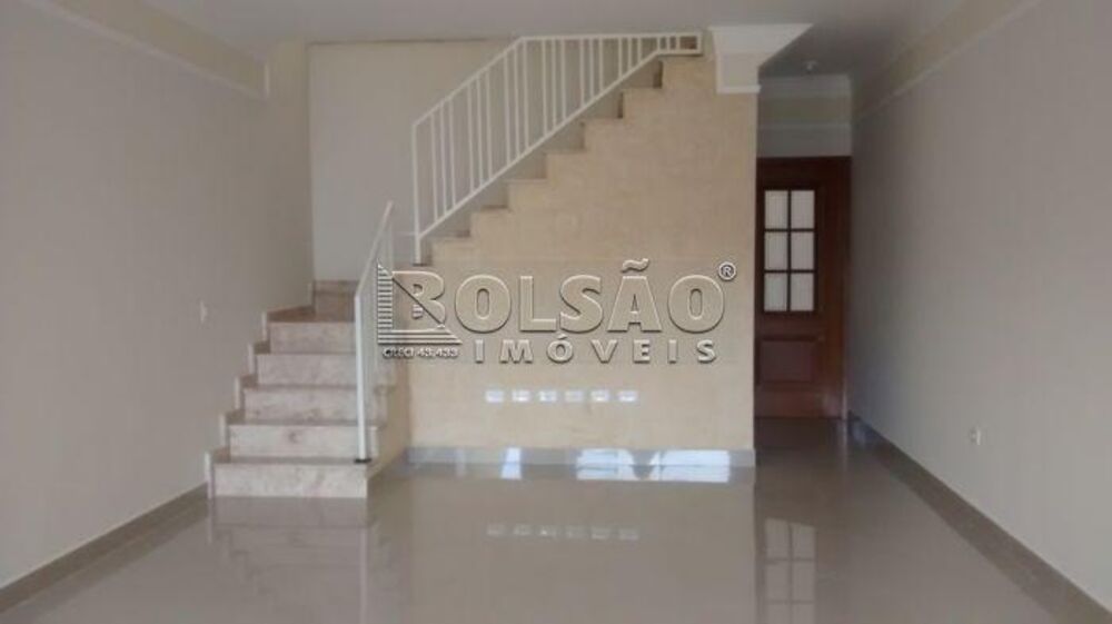 Sobrado, 3 quartos, 208 m² - Foto 1