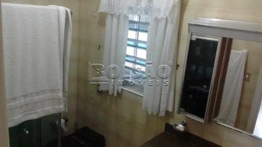Sobrado à venda com 4 quartos, 454m² - Foto 2
