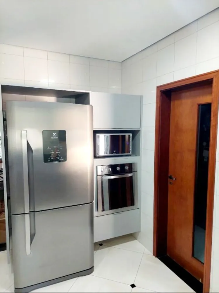 Sobrado, 6 quartos, 425 m² - Foto 2