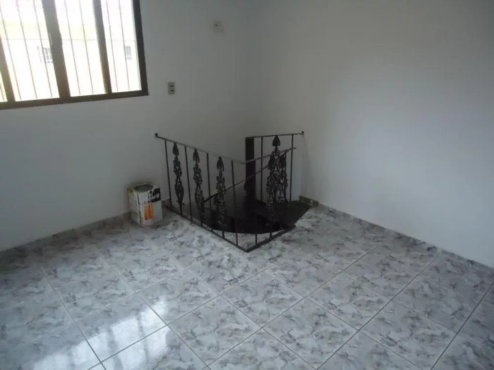 Sobrado à venda com 3 quartos, 260m² - Foto 7