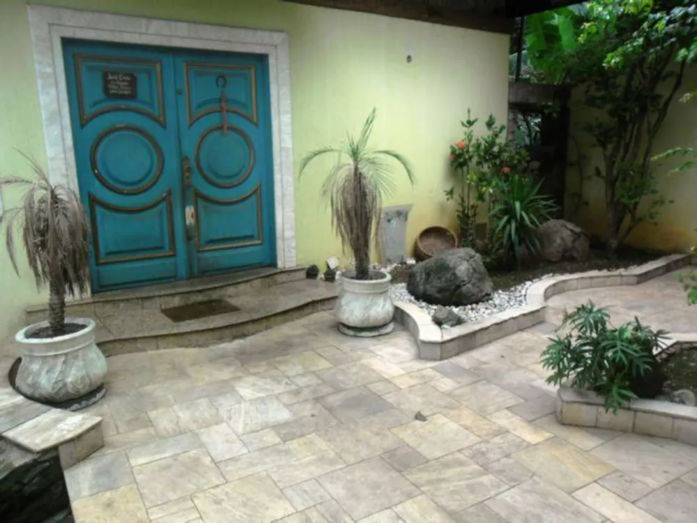 Sobrado, 3 quartos, 970 m² - Foto 1