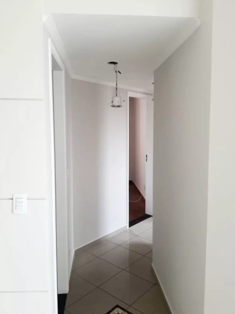 Apartamento à venda com 3 quartos, 71m² - Foto 2