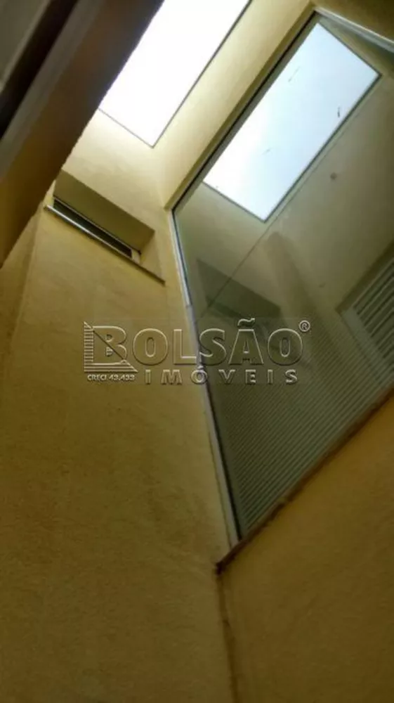 Sobrado à venda com 3 quartos, 212m² - Foto 4