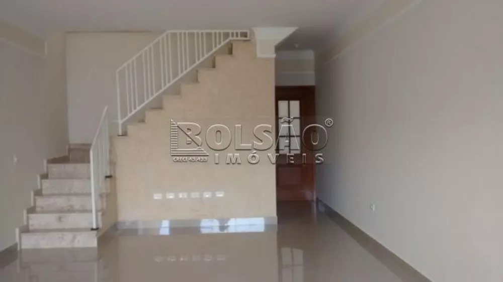 Sobrado à venda com 3 quartos, 212m² - Foto 2