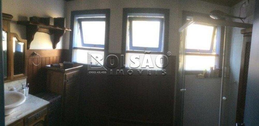 Casa à venda com 4 quartos, 300m² - Foto 3