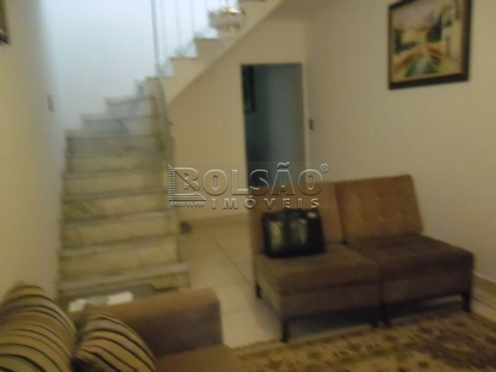 Sobrado, 3 quartos, 210 m² - Foto 2