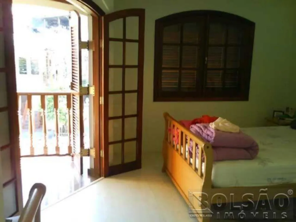 Sobrado, 3 quartos, 240 m² - Foto 1