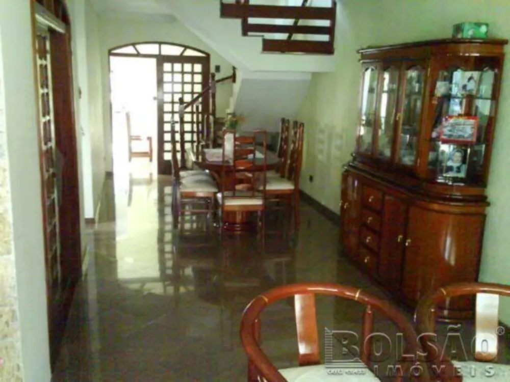 Sobrado, 3 quartos, 240 m² - Foto 2