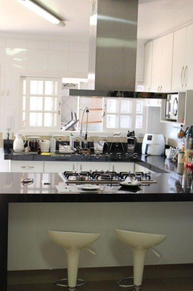 Casa, 3 quartos, 210 m² - Foto 2