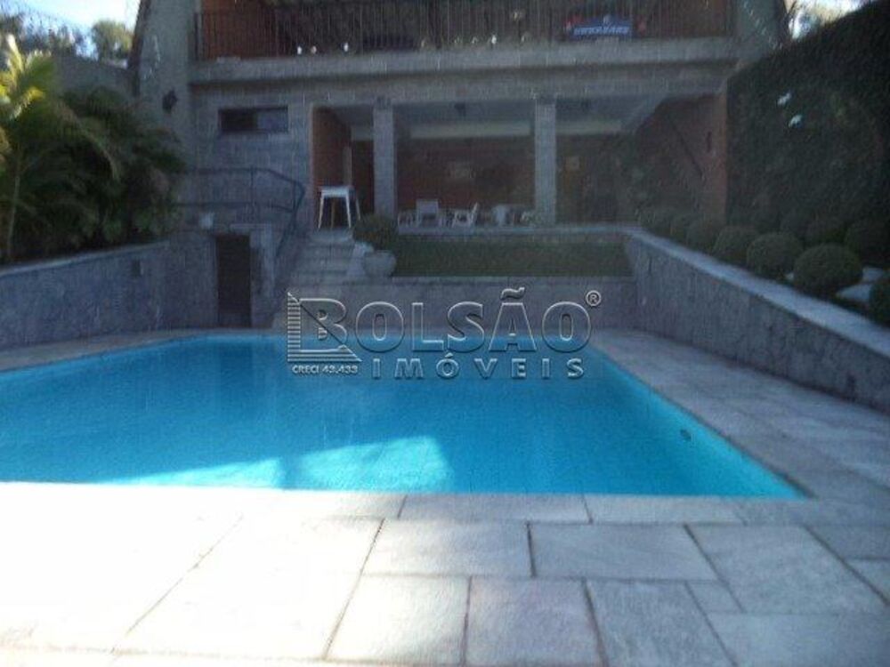 Casa à venda com 4 quartos, 350m² - Foto 1
