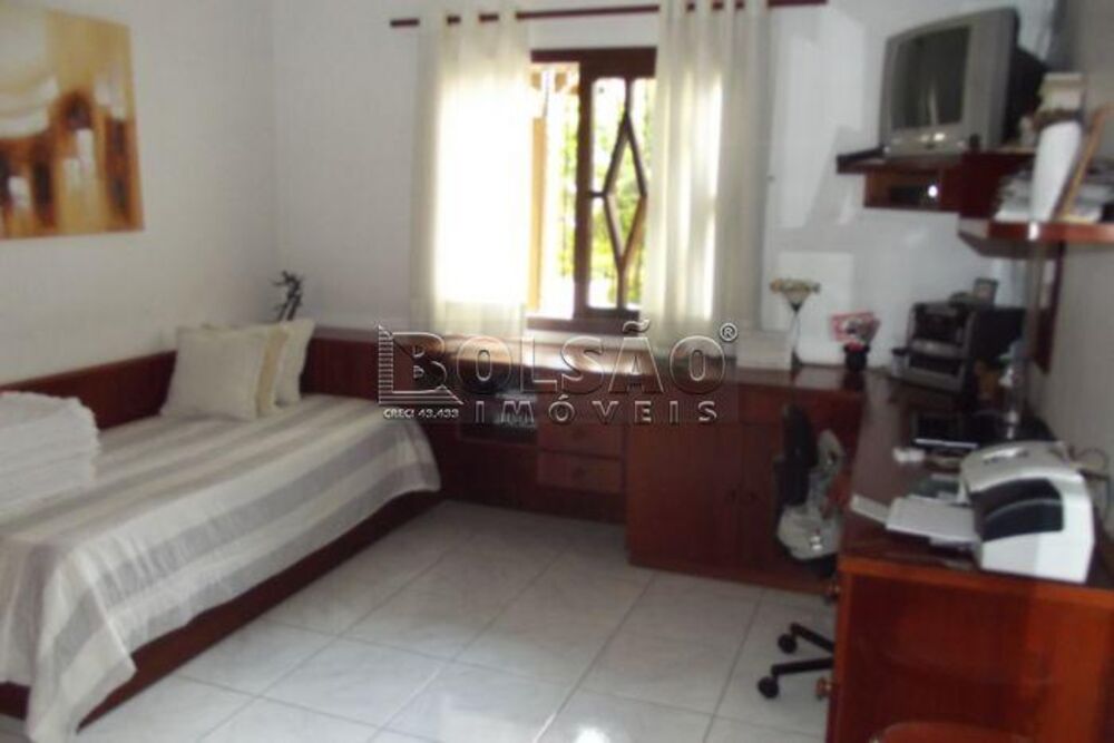 Casa, 3 quartos, 250 m² - Foto 2