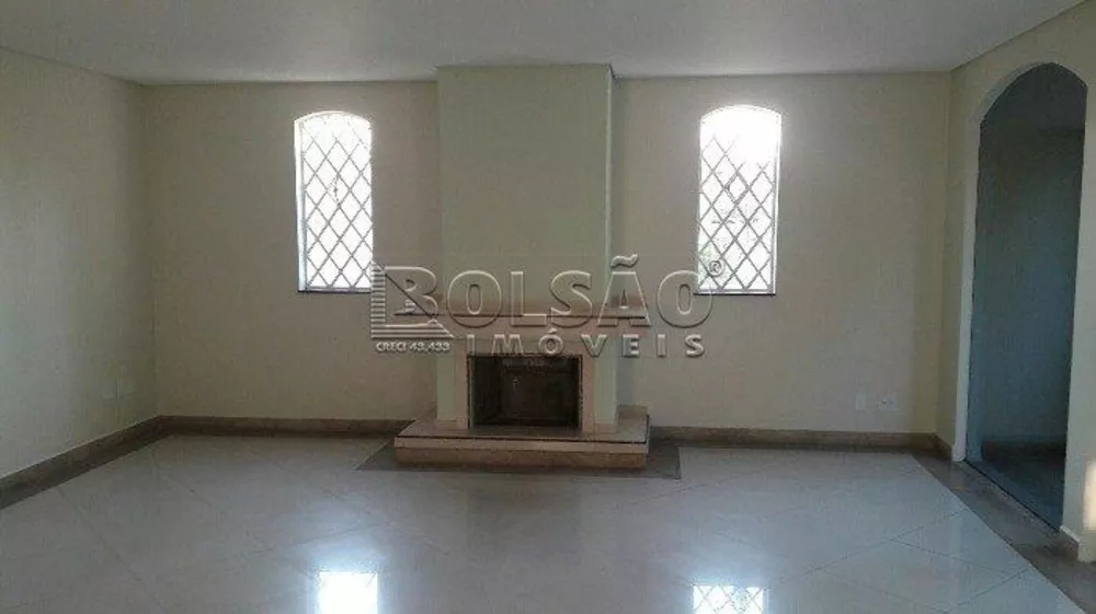 Sobrado, 4 quartos, 600 m² - Foto 1