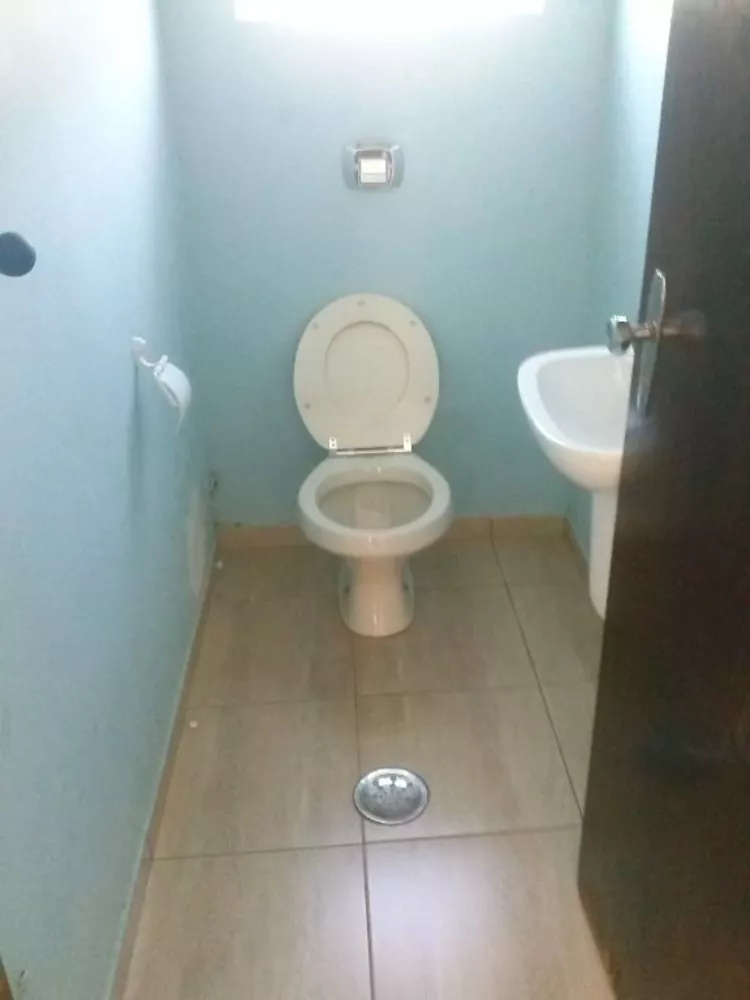 Sobrado à venda com 3 quartos, 240m² - Foto 2