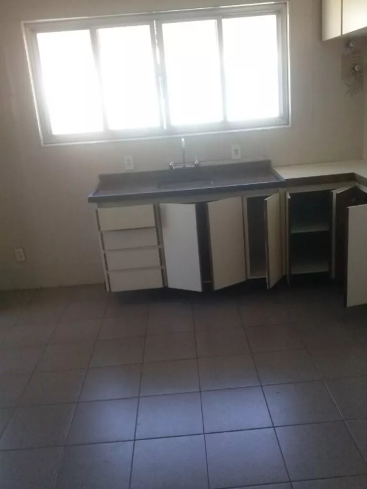 Sobrado à venda com 3 quartos, 240m² - Foto 6