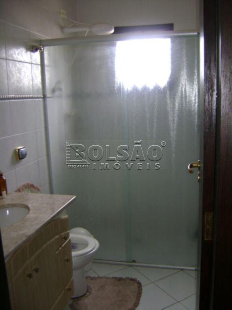 Sobrado, 3 quartos, 197 m² - Foto 2