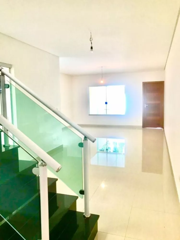 Sobrado, 3 quartos, 180 m² - Foto 1