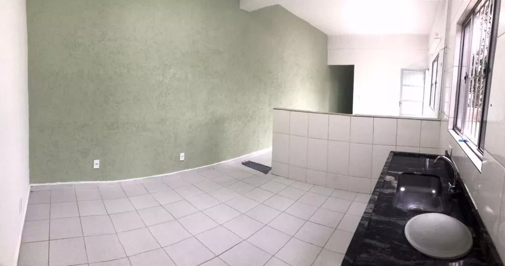 Casa para alugar com 2 quartos, 100m² - Foto 3