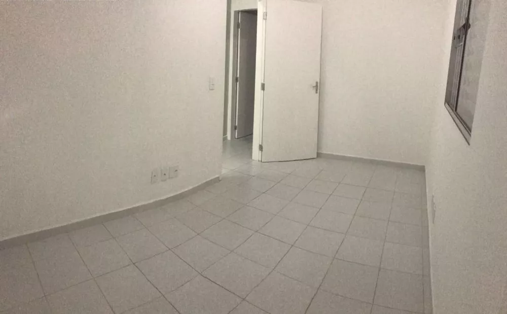 Casa para alugar com 2 quartos, 100m² - Foto 4