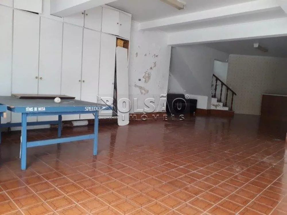 Casa para alugar com 4 quartos, 350m² - Foto 6