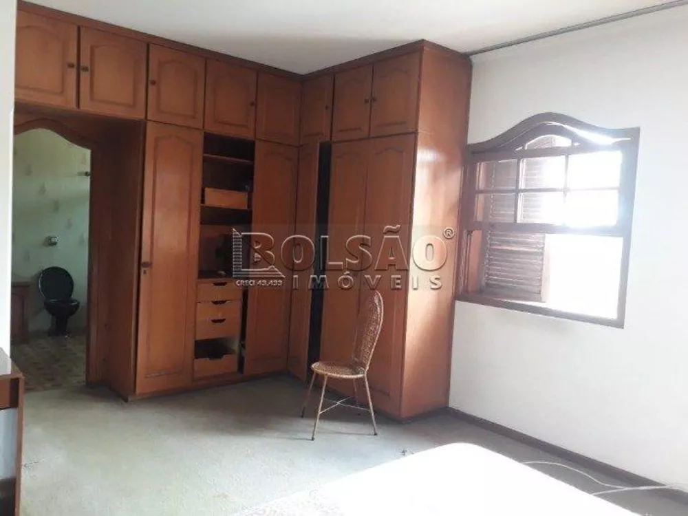 Casa para alugar com 4 quartos, 350m² - Foto 11