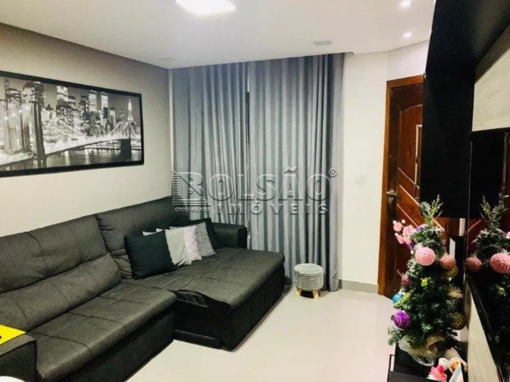 Casa à venda com 2 quartos, 115m² - Foto 1