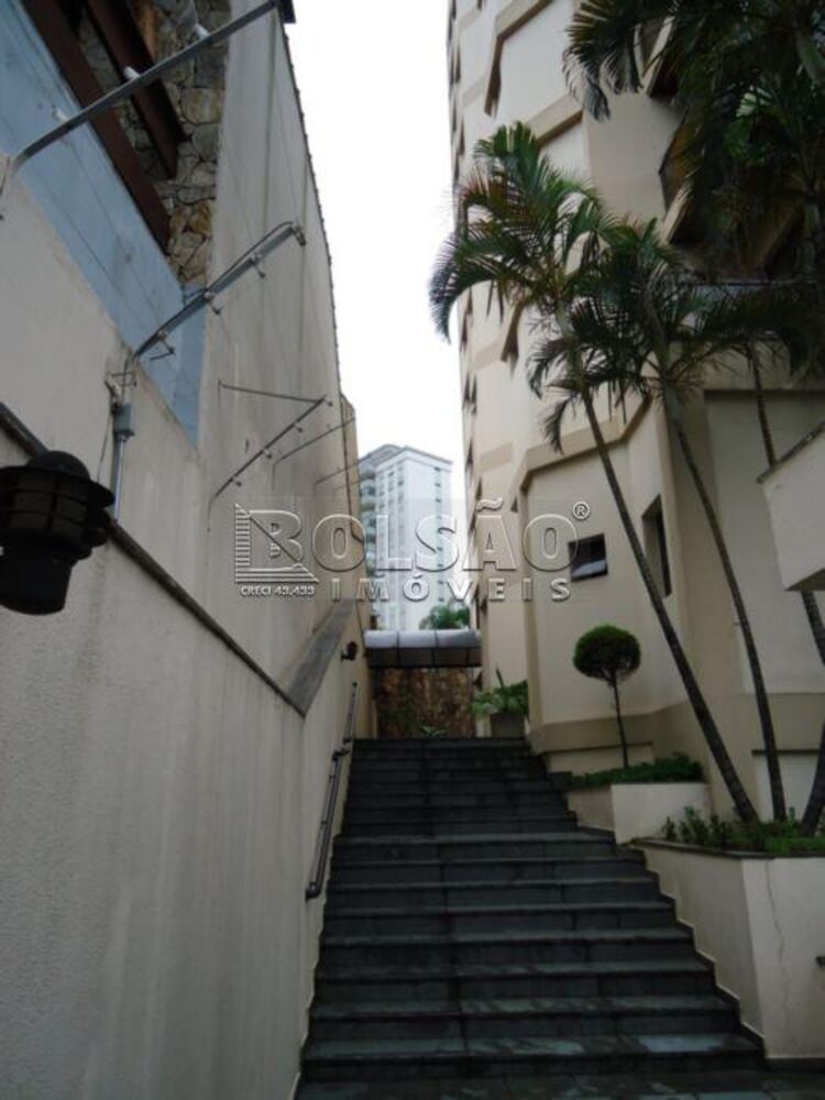 Apartamento à venda com 4 quartos, 180m² - Foto 2