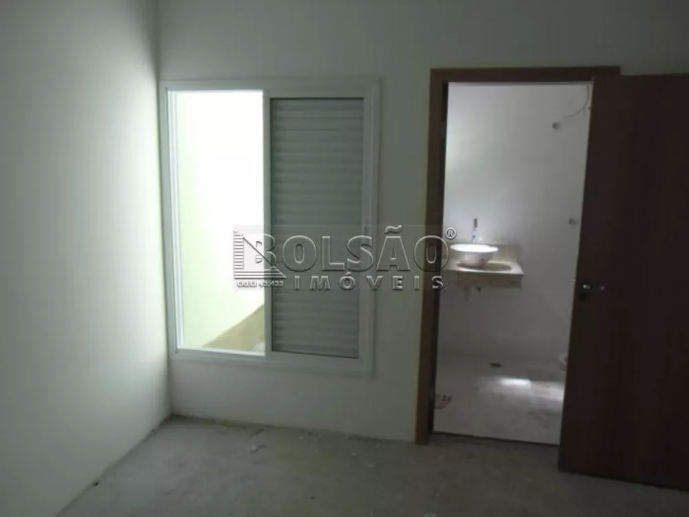 Casa à venda com 3 quartos, 200m² - Foto 3