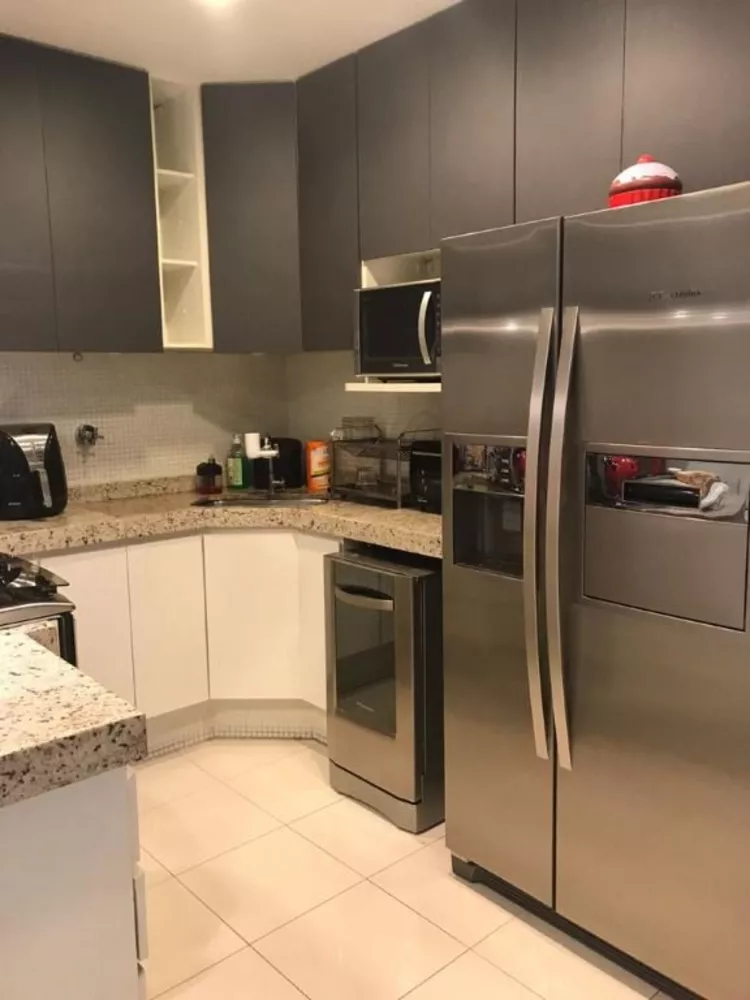 Sobrado à venda com 3 quartos, 170m² - Foto 1