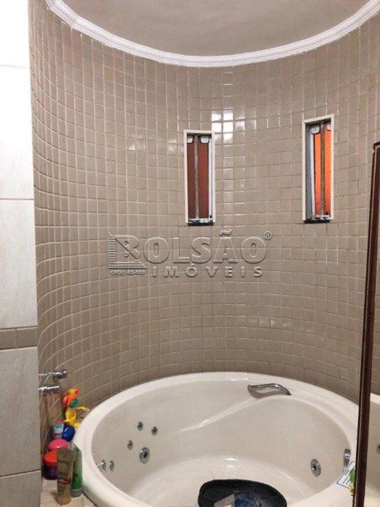 Sobrado, 3 quartos, 180 m² - Foto 1