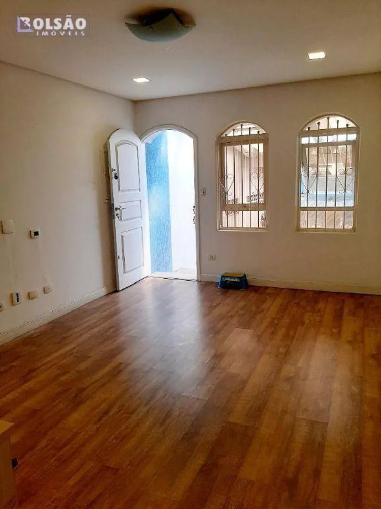 Sobrado à venda com 3 quartos, 250m² - Foto 1