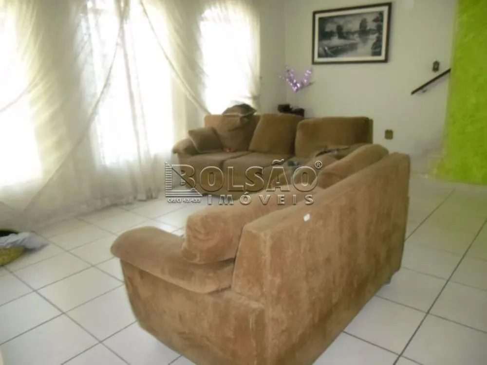 Sobrado, 3 quartos, 220 m² - Foto 1