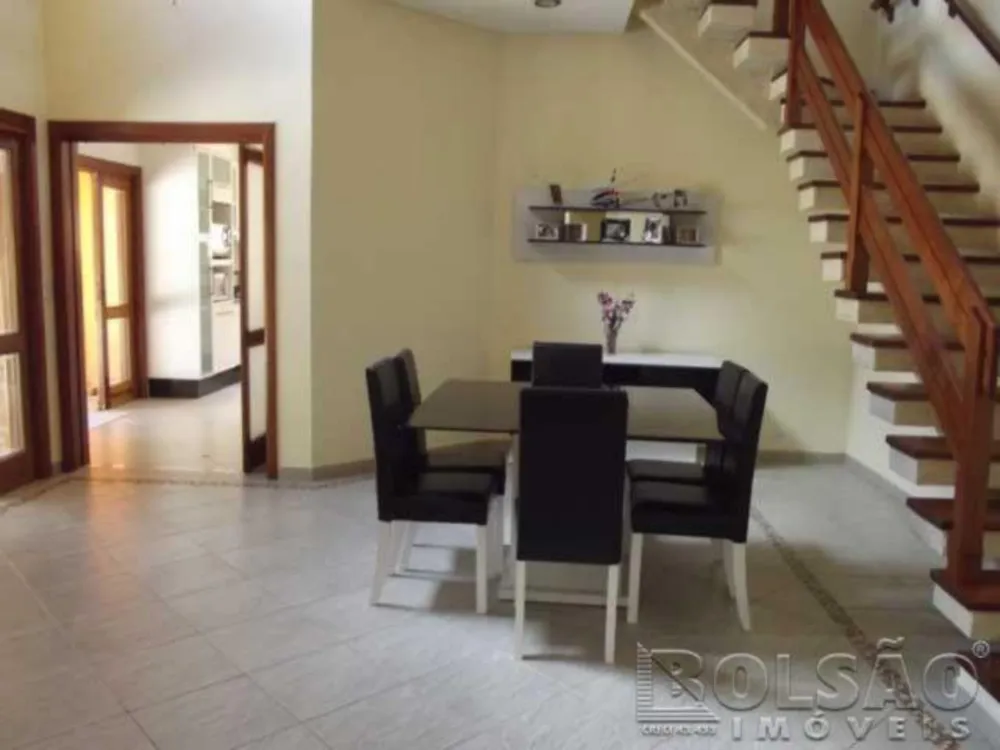 Sobrado, 4 quartos, 313 m² - Foto 1
