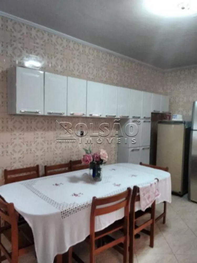 Sobrado à venda com 3 quartos, 200m² - Foto 4