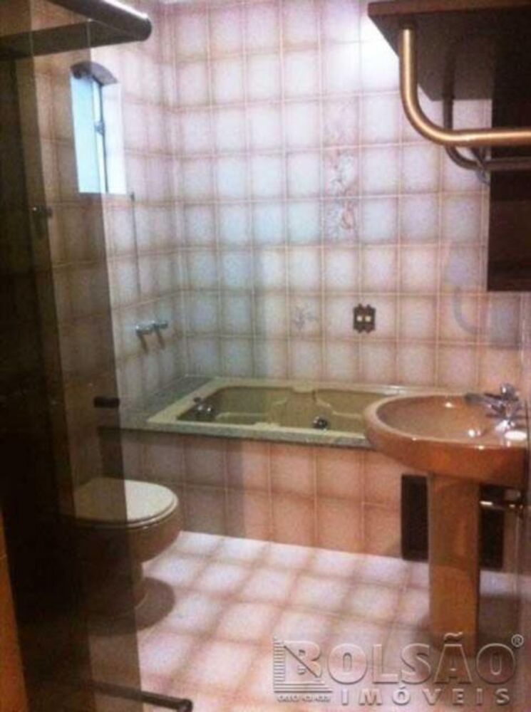 Sobrado, 4 quartos, 495 m² - Foto 1