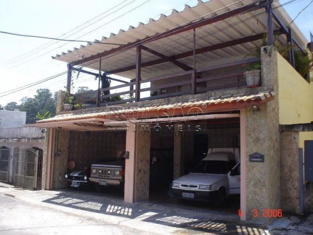 Sobrado à venda com 4 quartos, 250m² - Foto 1