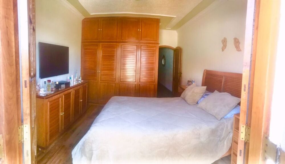 Sobrado, 3 quartos, 308 m² - Foto 1