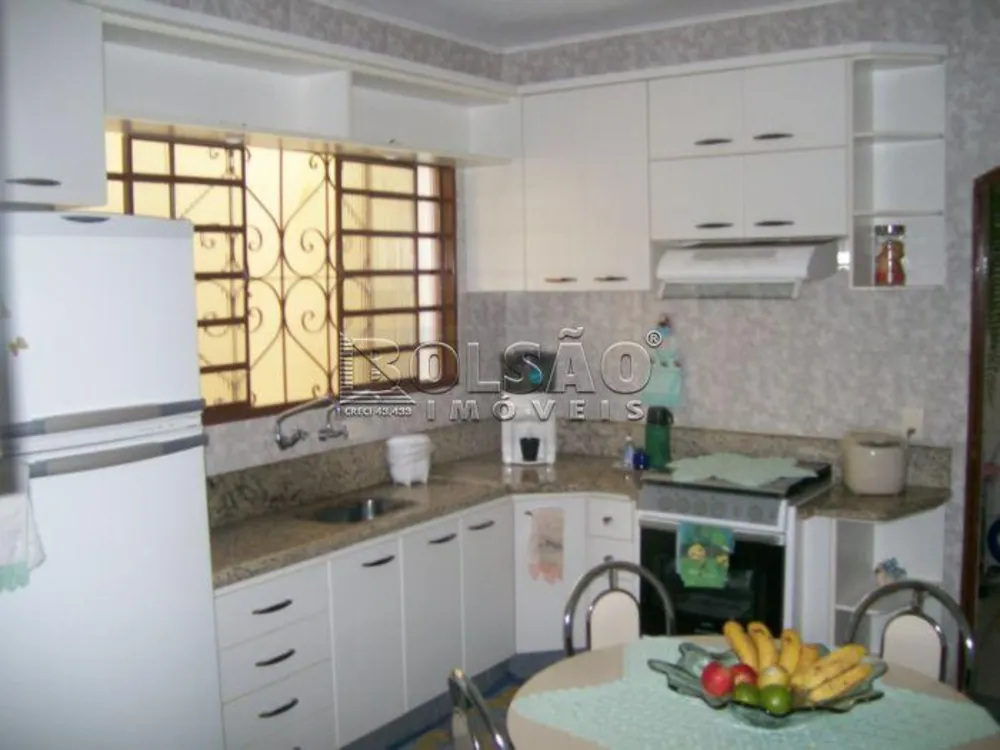 Casa, 3 quartos, 260 m² - Foto 1