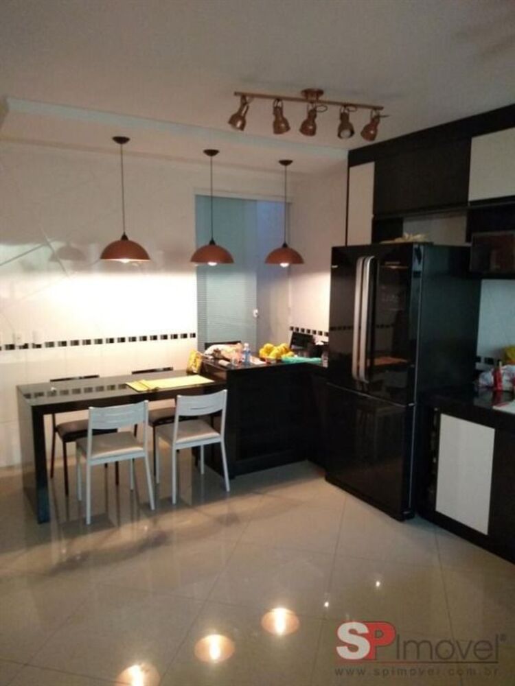 Casa, 4 quartos, 190 m² - Foto 1