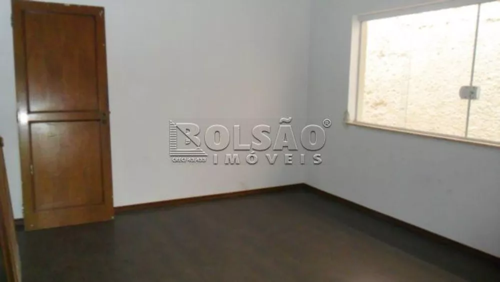 Casa à venda e aluguel com 3 quartos, 650m² - Foto 4