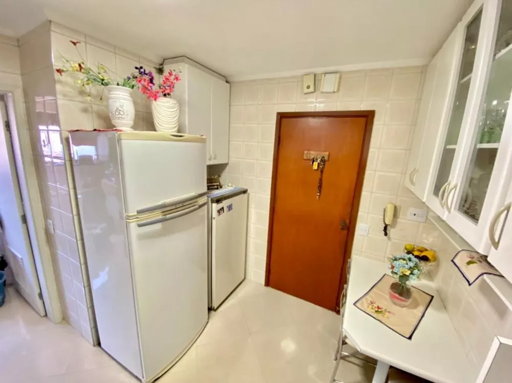 Apartamento à venda com 3 quartos, 95m² - Foto 4