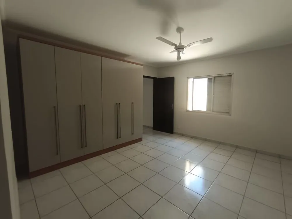 Casa, 3 quartos, 230 m² - Foto 3